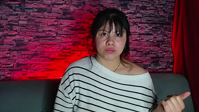 Snapshot of sofi_bronw chatting on 18, 3, 2025 sofi bronw online show from 18, 3, 2025