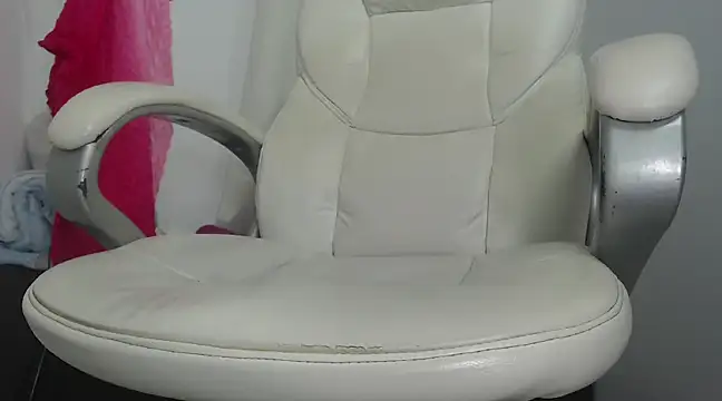 Xileny-Halliwey online show from 9, 3, 2025