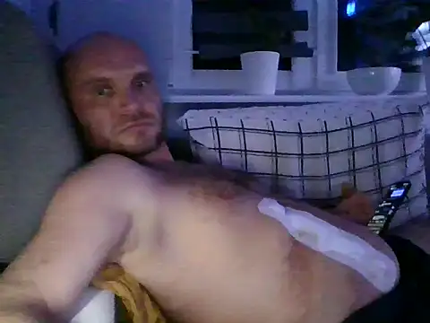Snapshot of Ak0904 chatting on 21, 10, 2025 Ak0904 online show from 21, 10, 2025