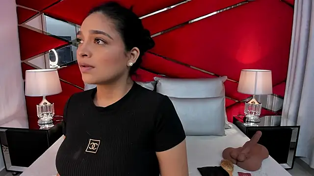 AdeleGray online show from 28, 2, 2025