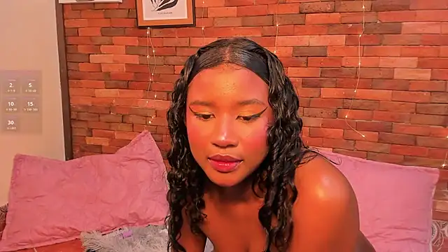 Snapshot of emmamillher chatting on 27, 2, 2025 emmamillher online show from 27, 2, 2025