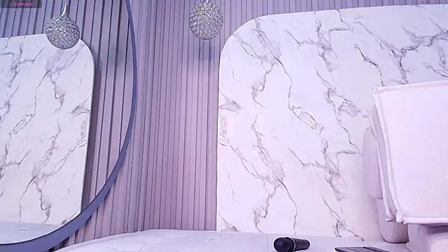 Franchesca De Luca online show from 2, 2, 2025