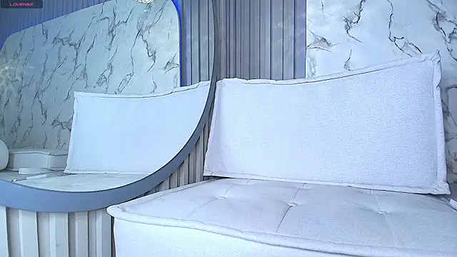 Franchesca De Luca online show from 21, 3, 2025