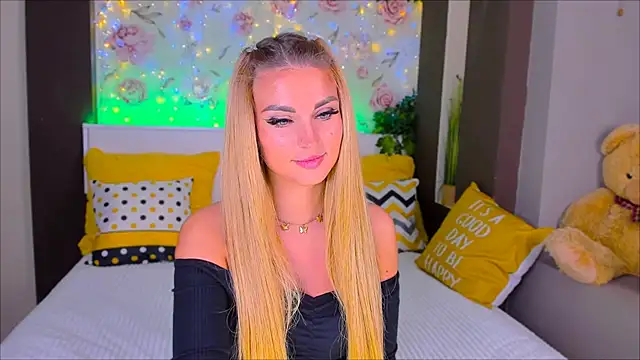 Snapshot of _UrLexxly chatting on 10, 2, 2025  UrLexxly online show from 10, 2, 2025