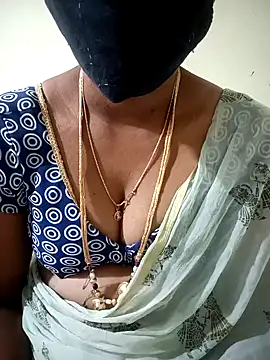 Snapshot of Cute-chinny chatting on 16, 1, 2025 Cute-chinny online show from 16, 1, 2025