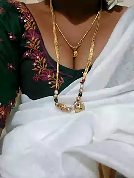 Snapshot of Cute-chinny chatting on 18, 1, 2025 Cute-chinny online show from 18, 1, 2025