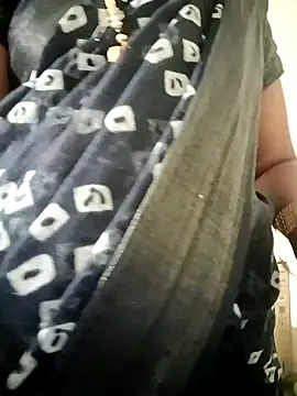 Snapshot of Cute-chinny chatting on 21, 1, 2025 Cute-chinny online show from 21, 1, 2025