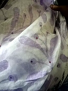 Snapshot of Cute-chinny chatting on 28, 1, 2025 Cute-chinny online show from 28, 1, 2025