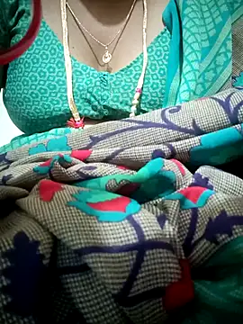 Snapshot of Cute-chinny chatting on 22, 9, 2025 Cute-chinny online show from 22, 9, 2025