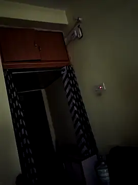 Cute-manisha online show from 5, 2, 2025