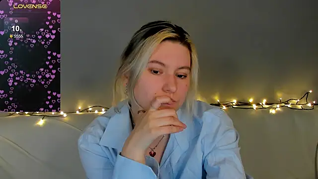 Snapshot of Bonni_Meiz chatting on 7, 2, 2025 Bonni Meiz online show from 7, 2, 2025