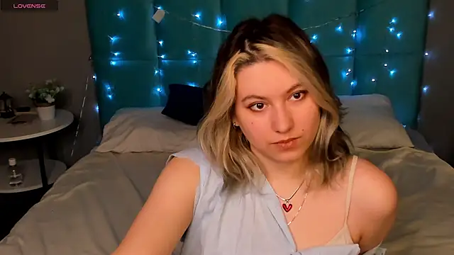 Snapshot of Bonni_Meiz chatting on 9, 2, 2025 Bonni Meiz online show from 9, 2, 2025