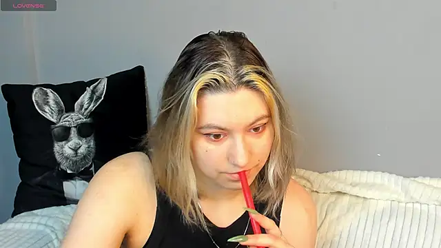 Snapshot of Bonni_Meiz chatting on 20, 2, 2025 Bonni Meiz online show from 20, 2, 2025