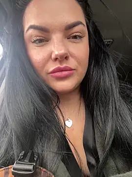 Amie Hill online show from 12, 11, 2025