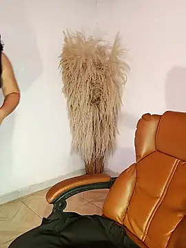 Snapshot of Aiunii1 chatting on 12, 11, 2025 Aiunii1 online show from 12, 11, 2025