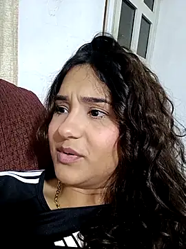 BrendaGirs online show from 4, 3, 2025