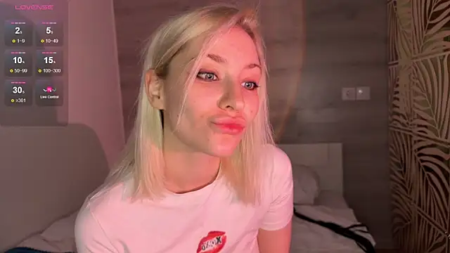 Snapshot of alexa_novak chatting on 17, 11, 2025 alexa novak online show from 17, 11, 2025