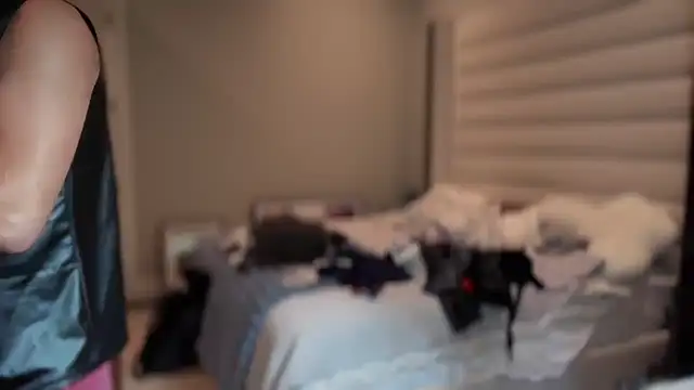 Snapshot of 69woodinson chatting on 12, 9, 2025 69woodinson online show from 12, 9, 2025