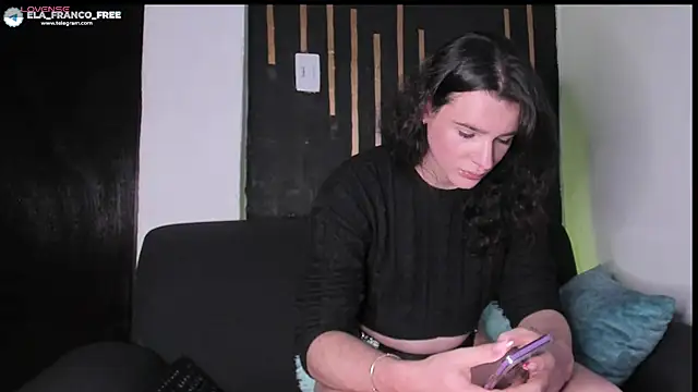 Snapshot of elafranco_ chatting on 18, 1, 2025 elafranco online show from 18, 1, 2025