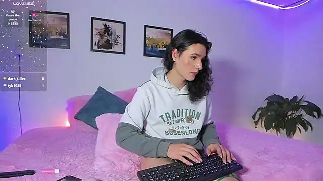 Snapshot of elafranco_ chatting on 3, 12, 2025 elafranco online show from 3, 12, 2025