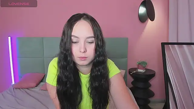 BeatriceReeves online show from 16, 11, 2025