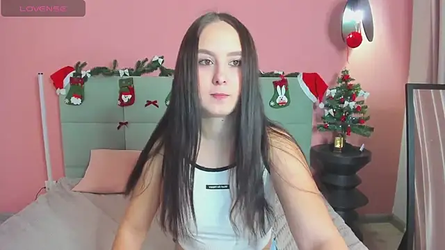 BeatriceReeves online show from 4, 12, 2025