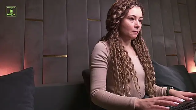 Snapshot of Ishtar_Divine chatting on 16, 12, 2025 Ishtar Divine online show from 16, 12, 2025