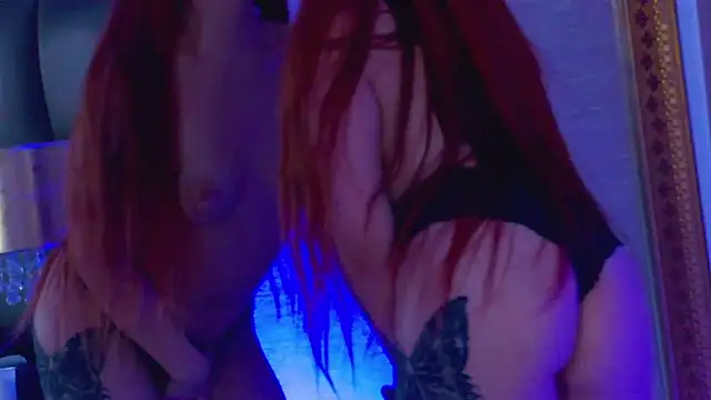 Snapshot of FoxyJoy chatting on 5, 2, 2025 FoxyJoy online show from 5, 2, 2025