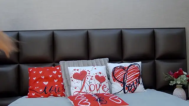 Snapshot of FoxyJoy chatting on 13, 2, 2026 FoxyJoy online show from 13, 2, 2026