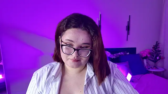 Snapshot of Jessica_Joy chatting on 4, 1, 2025 Jessica Joy online show from 4, 1, 2025