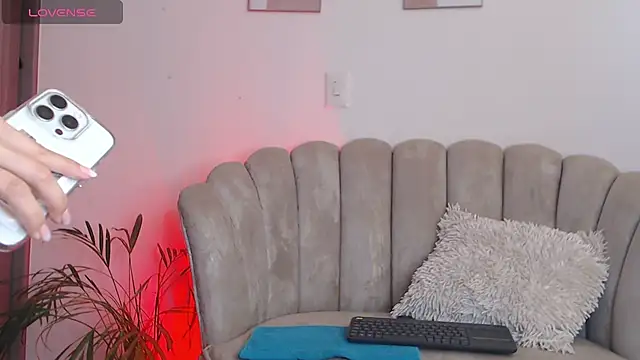 Snapshot of Tamaraa_Serra chatting on 13, 3, 2025 Tamaraa Serra online show from 13, 3, 2025
