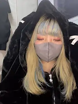 Snapshot of YUNA-yuna chatting on 23, 12, 2024 YUNA-yuna online show from 23, 12, 2024