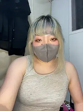 Snapshot of YUNA-yuna chatting on 29, 12, 2024 YUNA-yuna online show from 29, 12, 2024