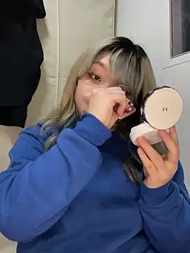 Snapshot of YUNA-yuna chatting on 6, 1, 2025 YUNA-yuna online show from 6, 1, 2025