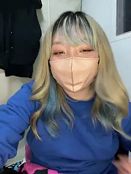 Snapshot of YUNA-yuna chatting on 6, 1, 2025 YUNA-yuna online show from 6, 1, 2025