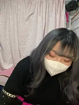 Snapshot of YUNA-yuna chatting on 18, 2, 2025 YUNA-yuna online show from 18, 2, 2025