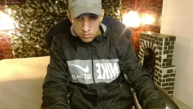 Snapshot of Jheidertwink chatting on 17, 12, 2024 Jheidertwink online show from 17, 12, 2024