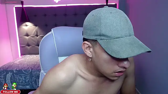 Snapshot of Jheidertwink chatting on 21, 12, 2024 Jheidertwink online show from 21, 12, 2024