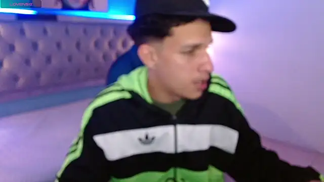 Snapshot of Jheidertwink chatting on 12, 1, 2025 Jheidertwink online show from 12, 1, 2025