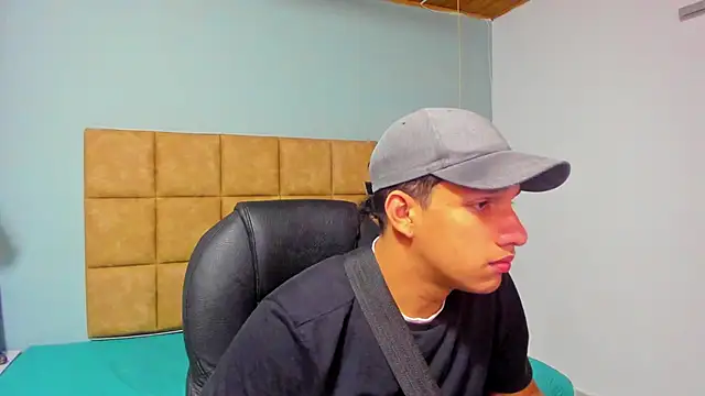 Snapshot of Jheidertwink chatting on 14, 9, 2025 Jheidertwink online show from 14, 9, 2025