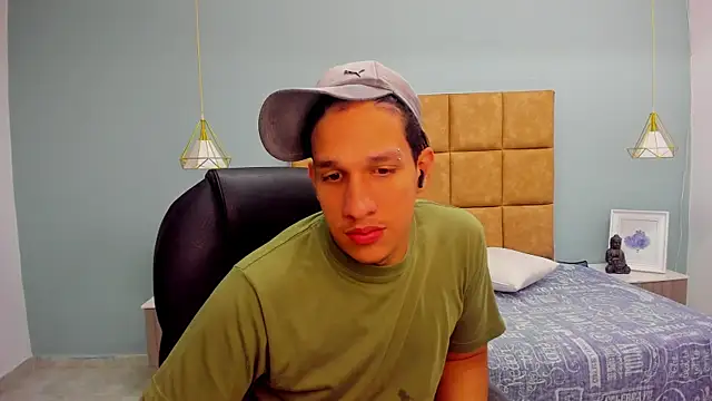 Snapshot of Jheidertwink chatting on 21, 9, 2025 Jheidertwink online show from 21, 9, 2025