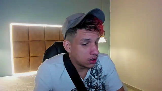 Snapshot of Jheidertwink chatting on 30, 9, 2025 Jheidertwink online show from 30, 9, 2025