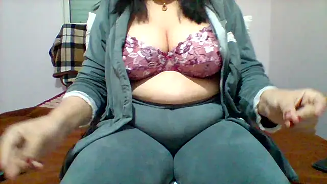 Snapshot of spicy_loulou chatting on 12, 12, 2024 spicy loulou online show from 12, 12, 2024
