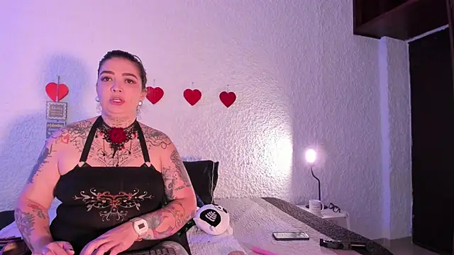 poisson ivy online show from 26, 9, 2025