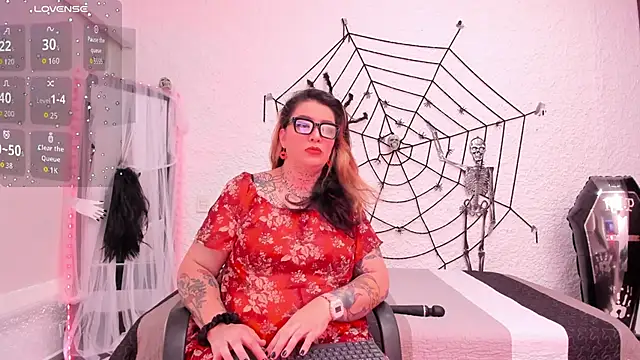 poisson ivy online show from 7, 10, 2025