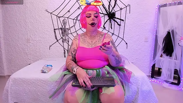 poisson ivy online show from 24, 10, 2025