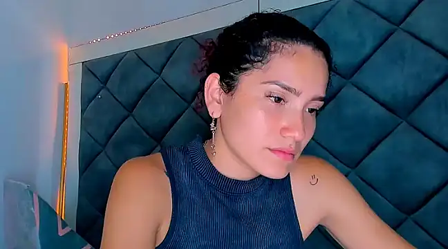 Nellyhills online show from 3, 2, 2025