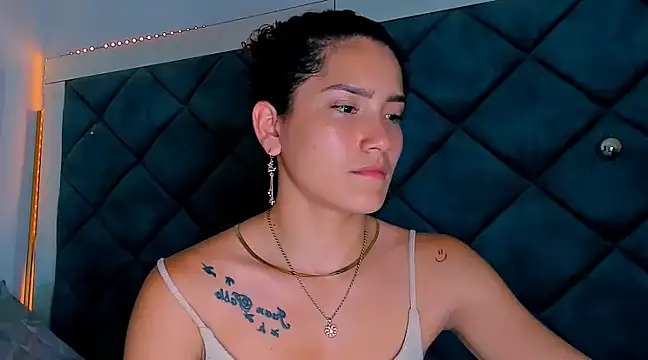 Nellyhills online show from 4, 2, 2025