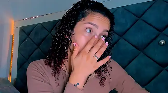 Nellyhills online show from 6, 2, 2025