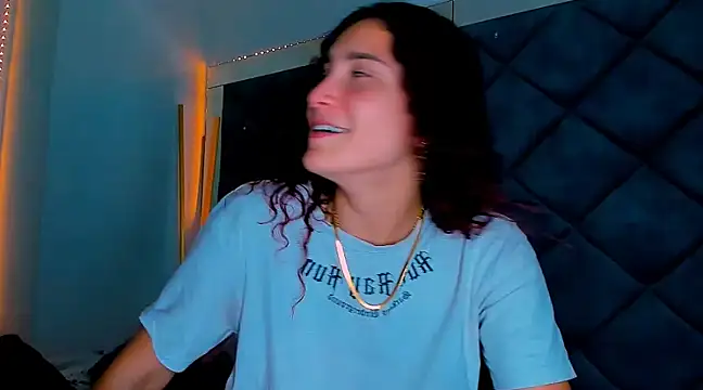 Nellyhills online show from 28, 2, 2025